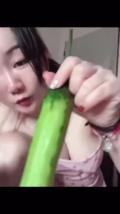 大屁股坦克熟女青瓜插逼